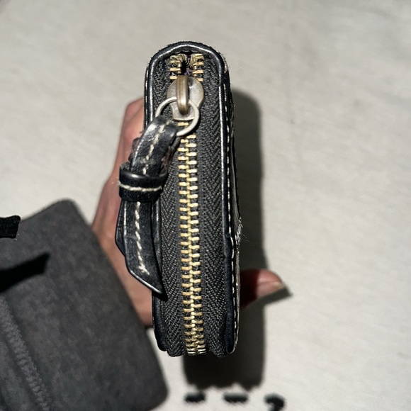 Coach Patchwork Zoe Wallet 12 card slots 💕 - Picture 4 of 13